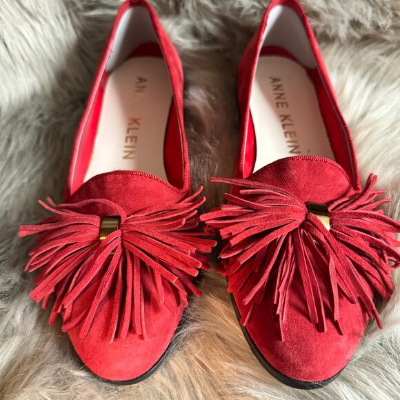 Anne Klein Red Suede Flats w/tassel - Picture 3 of 7